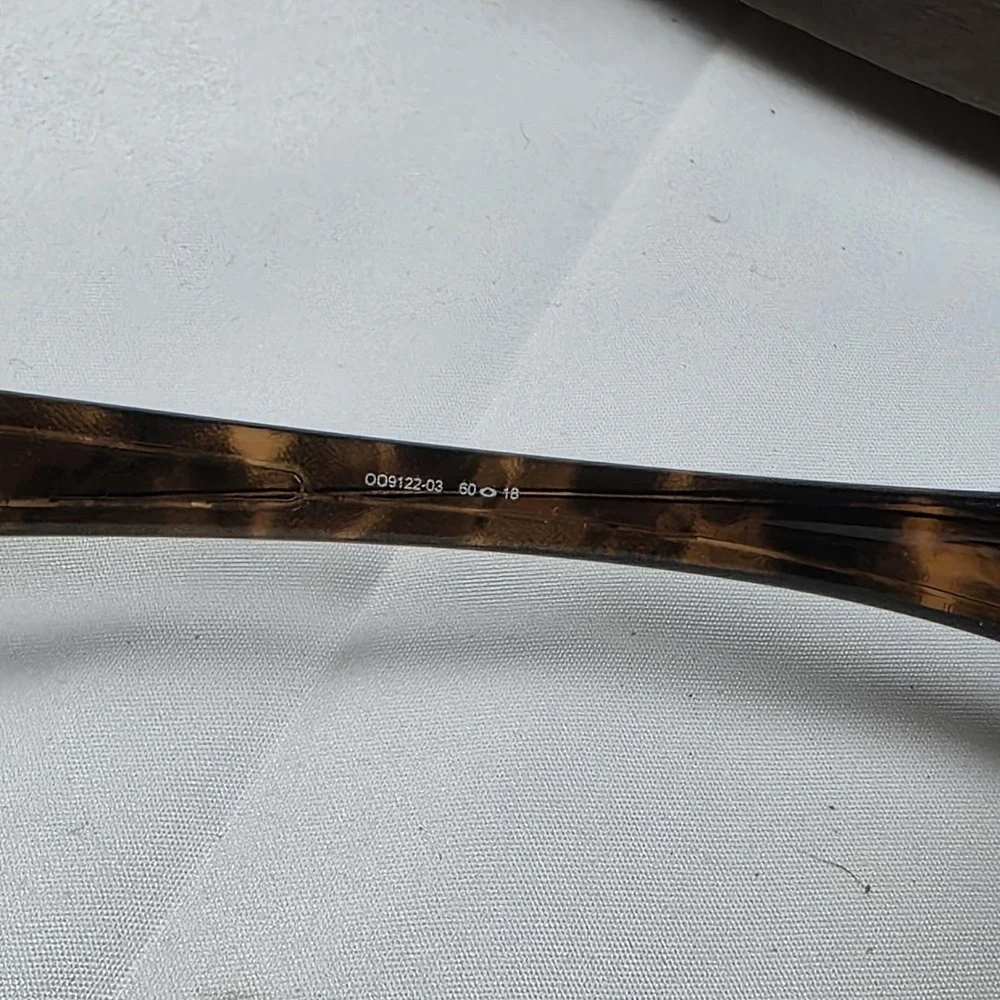 Oakley Necessity Sunglasses Womens 60-18 Brown Tortoise Oversized Wrap Tinted